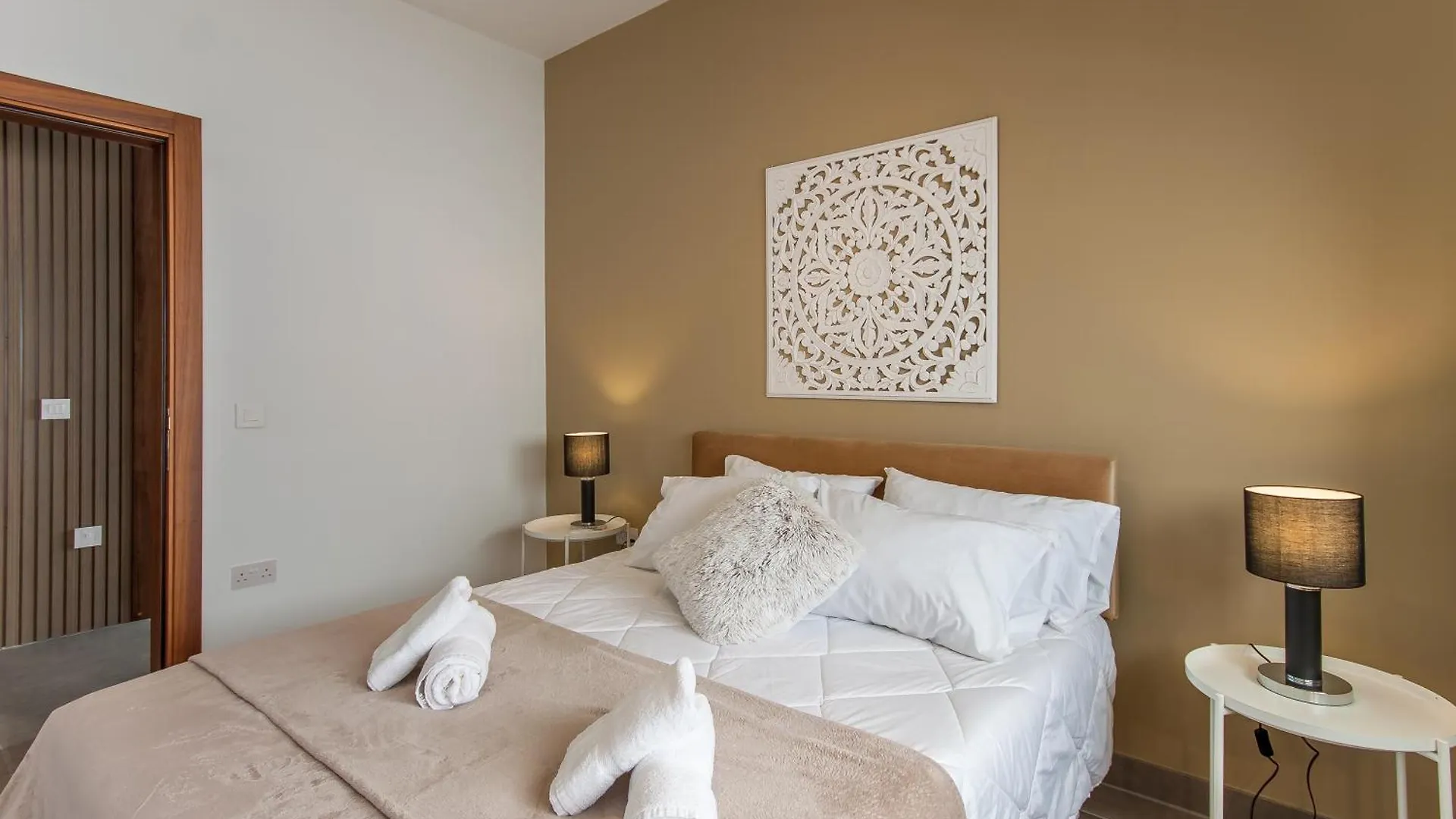 Apartment Exceptional Sunlit Apart Marsaskala Bay - Happy Rentals