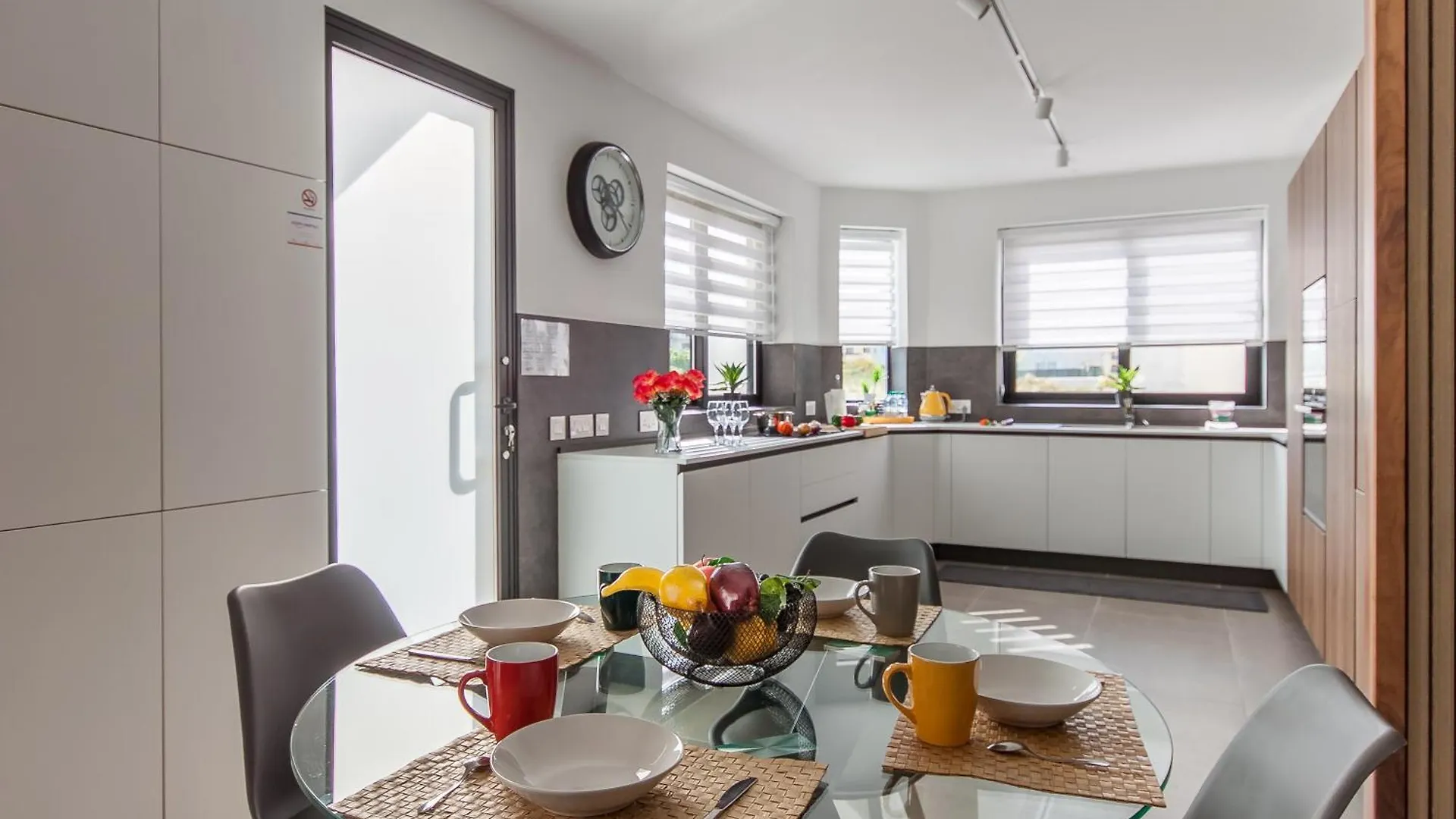 Exceptional Sunlit Apart Marsaskala Bay - Happy Rentals 0*,  Malta