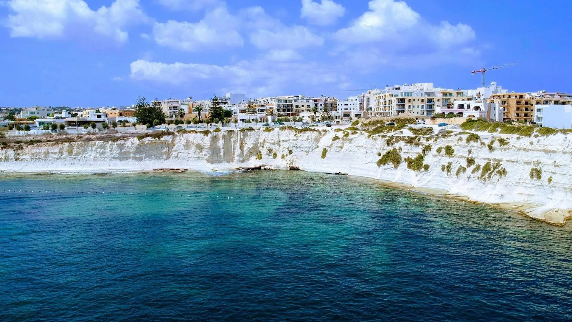 Exceptional Sunlit Apart Marsaskala Bay - Happy Rentals