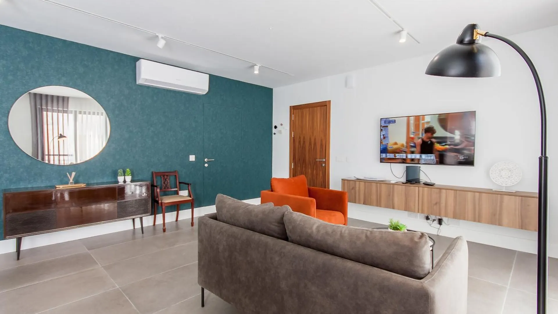 Exceptional Sunlit Apart Marsaskala Bay - Happy Rentals